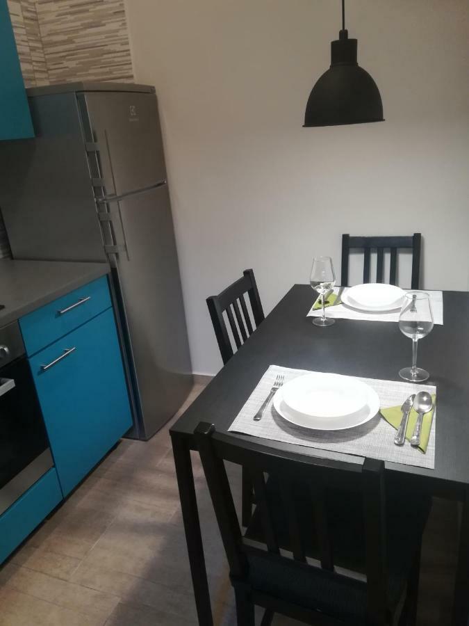 Studio Apartman Arni Риека Экстерьер фото