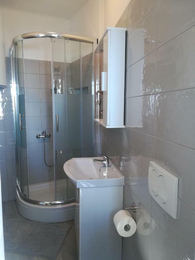Studio Apartman Arni Риека Экстерьер фото
