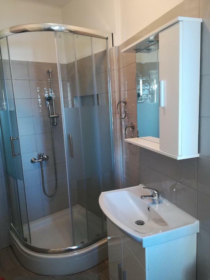 Studio Apartman Arni Риека Экстерьер фото